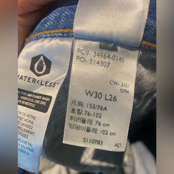 REVOLVE- Levi’s Wedgie- Size 30- Like New - Picture 11 of 14